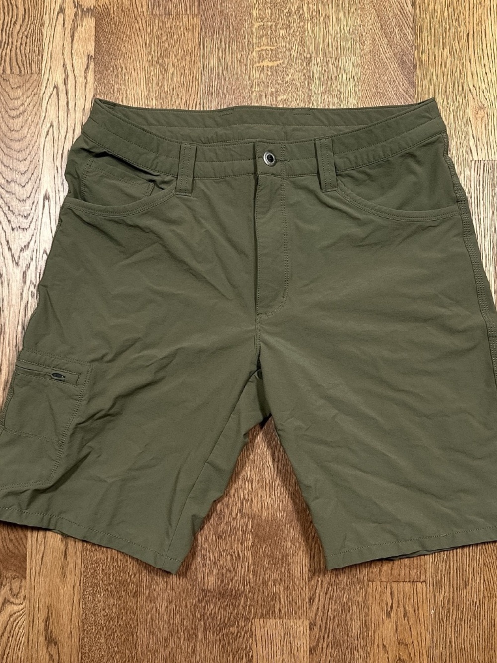 Patagonia Quandary 10in Green Nylon Hiking Cargo Shorts Mens 32